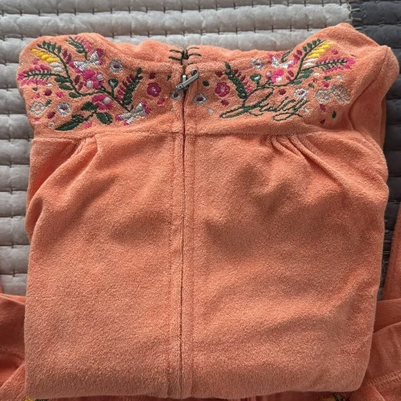 Juicy Couture Embroidered Peach Hoodie
Sweatsuit - Picture 5 of 10